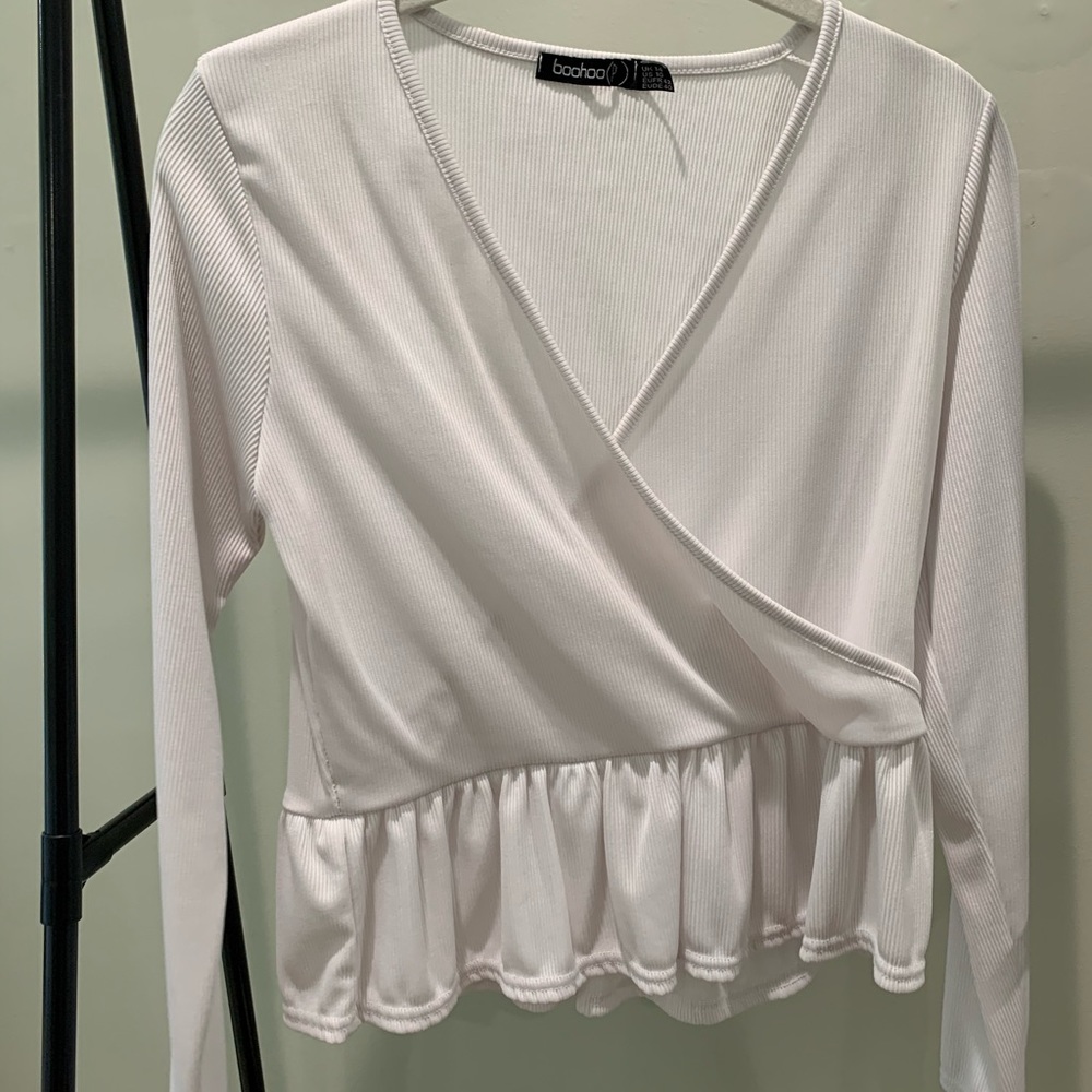 Boohoo white ribbed cross over crop top
